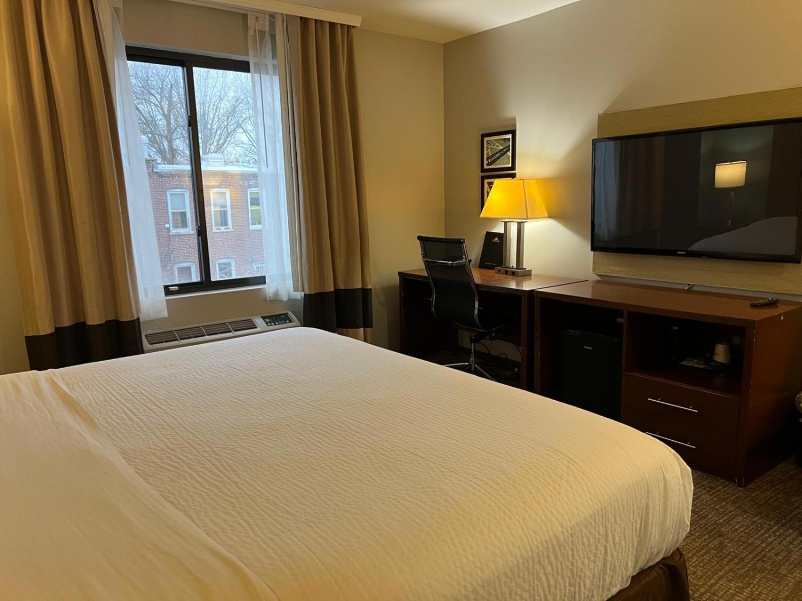 Hotel Days By Wyndham Brooklyn Marine Park 3*