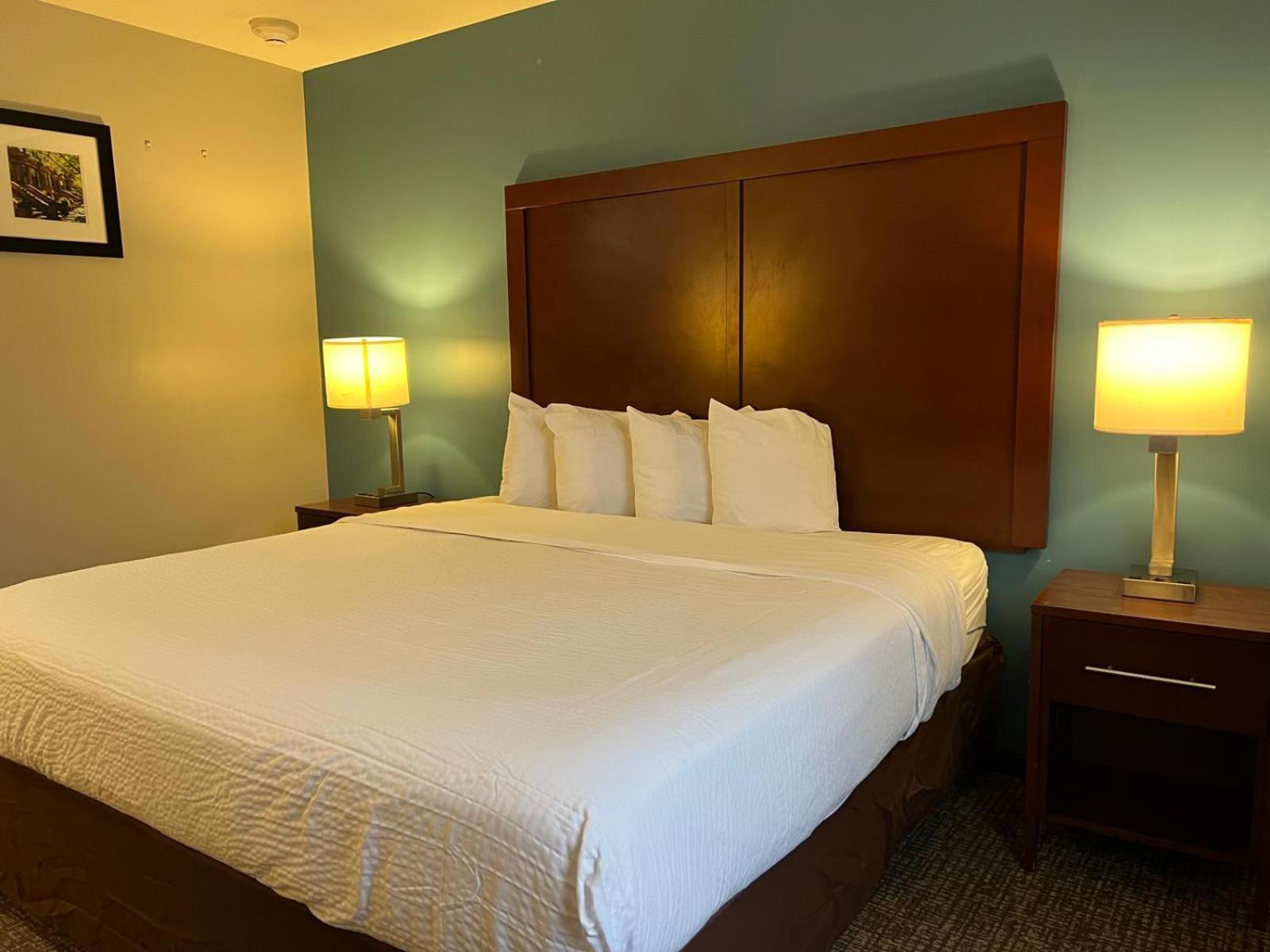 Days By Wyndham Brooklyn Marine Park Hotel New York