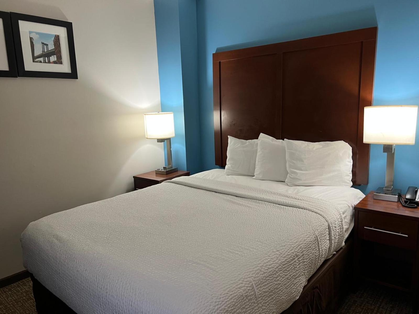 Days By Wyndham Brooklyn Marine Park