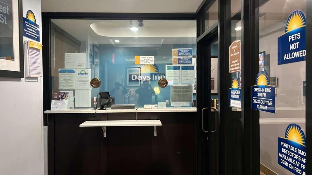 Hotel Days By Wyndham Brooklyn Marine Park