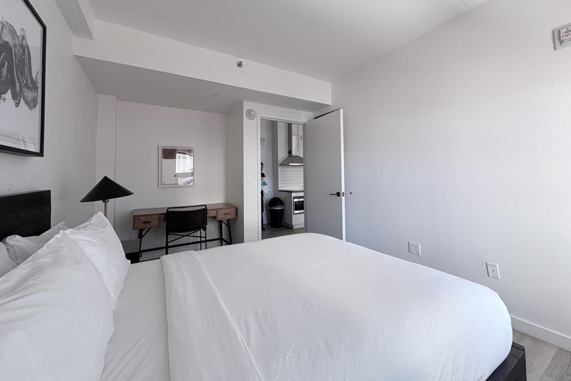 Court Square Long Island , Belvilla District 6 Formerly Sonder