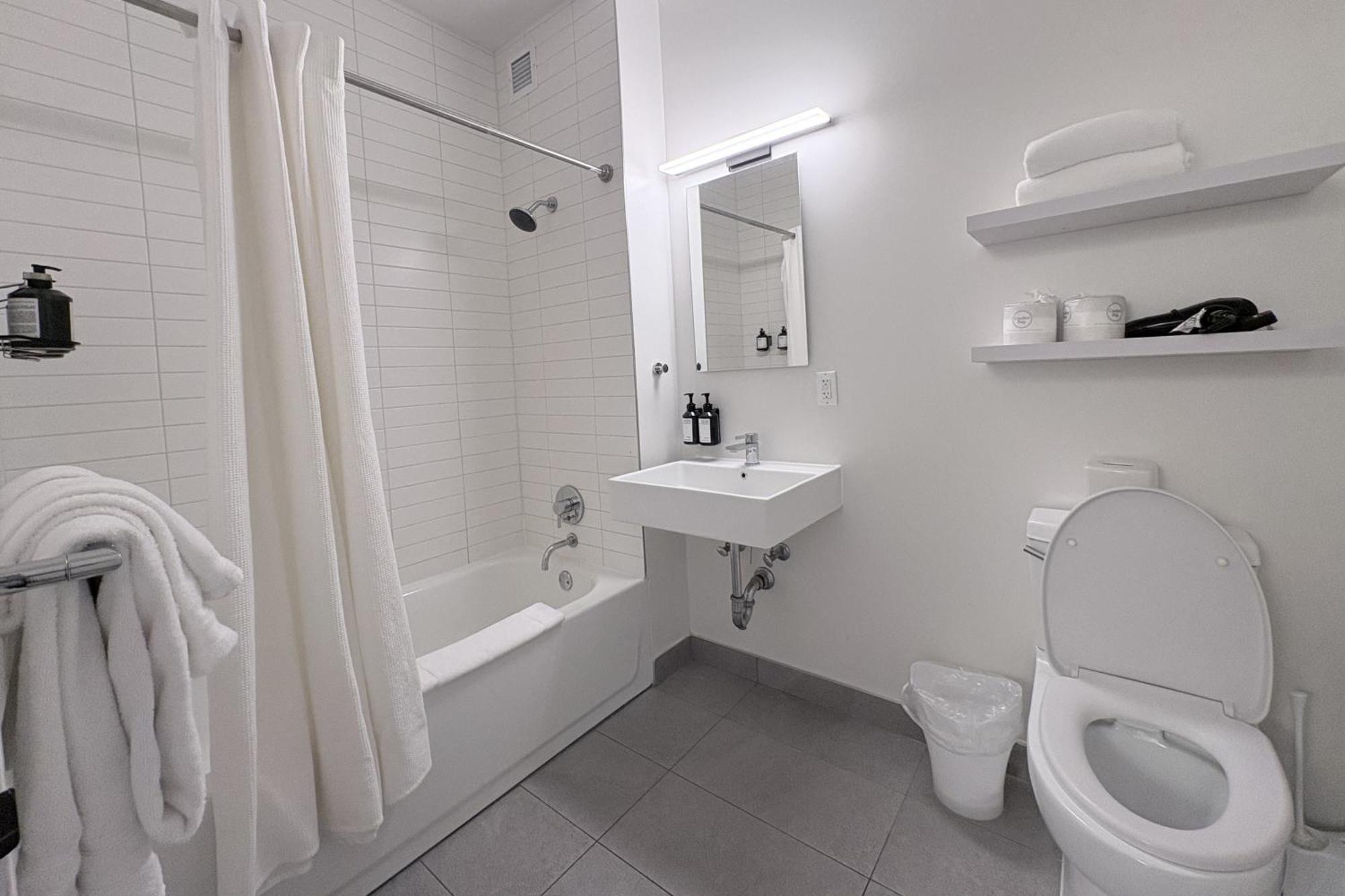 Court Square Long Island , Belvilla District 6 Formerly Sonder Hotel