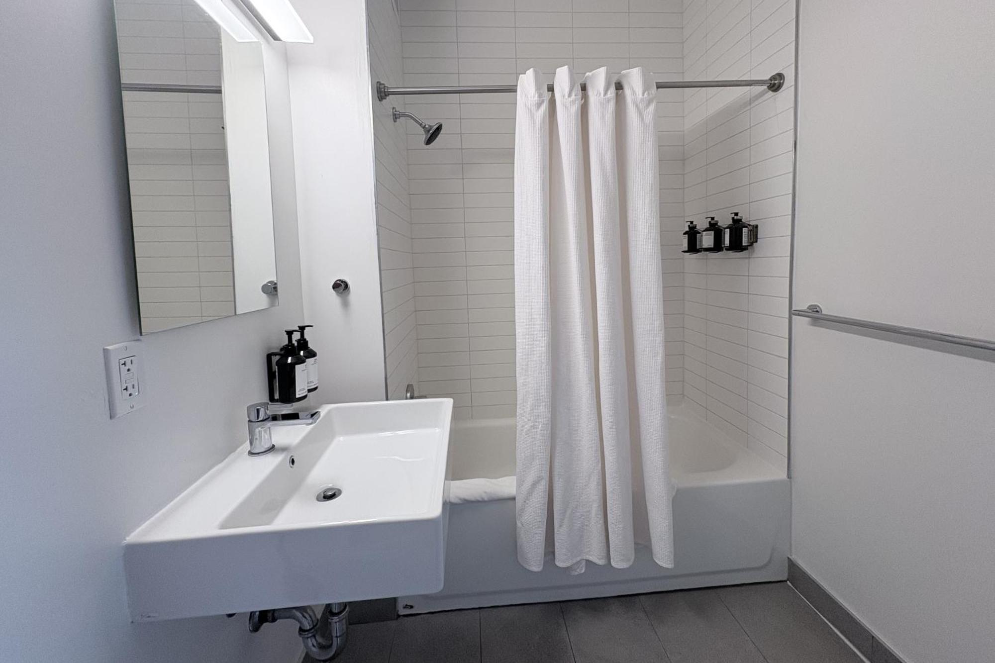 Court Square Long Island , Belvilla District 6 Formerly Sonder 4* New York