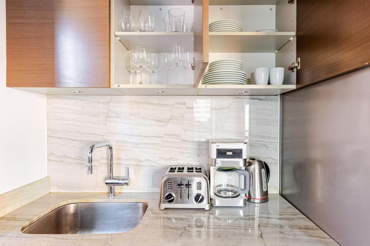 Blueground Midtown West Gym Ac Nr Times Sq Nyc-1741