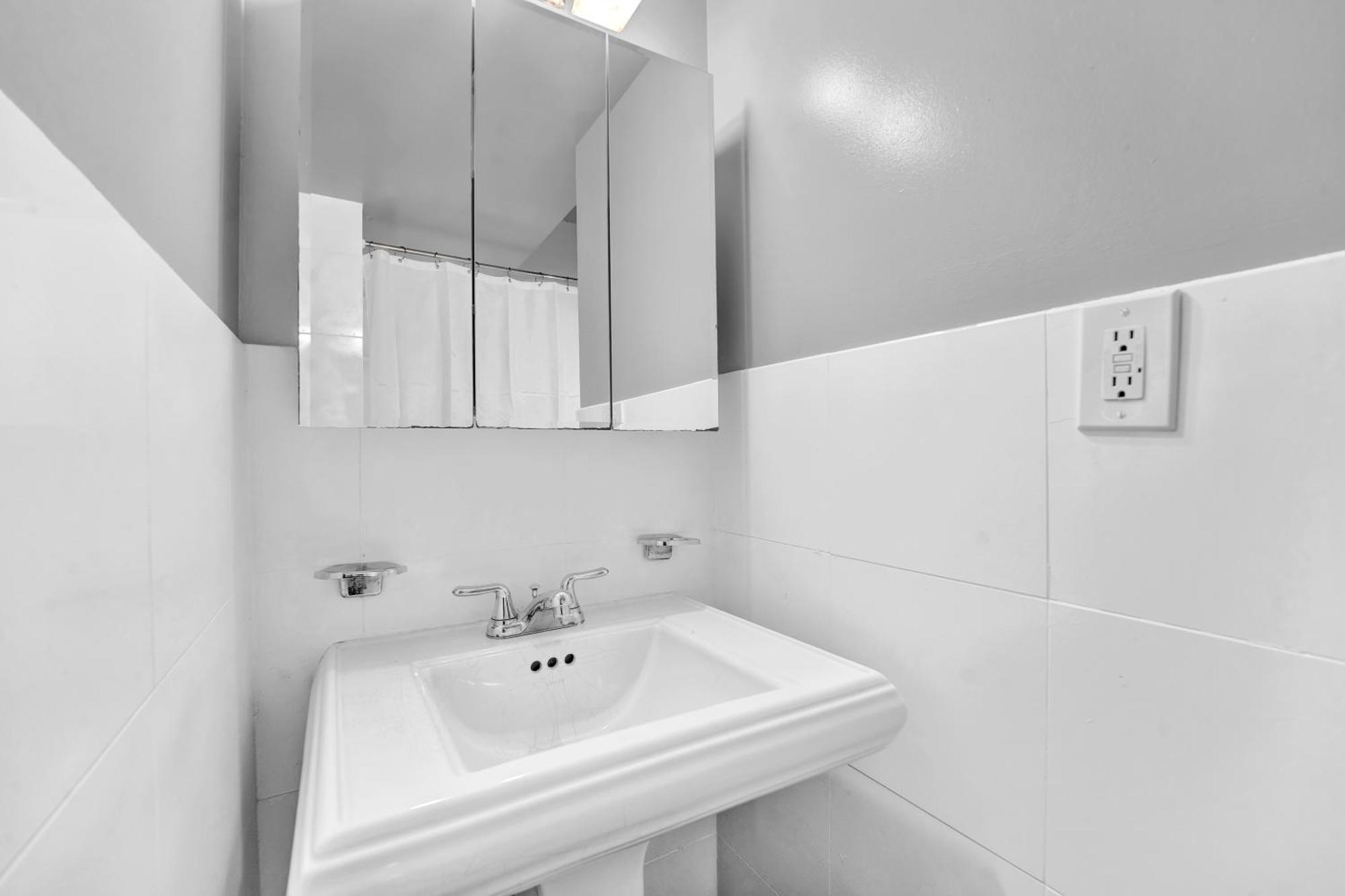 Gramercy - 3br 2ba Modern New York