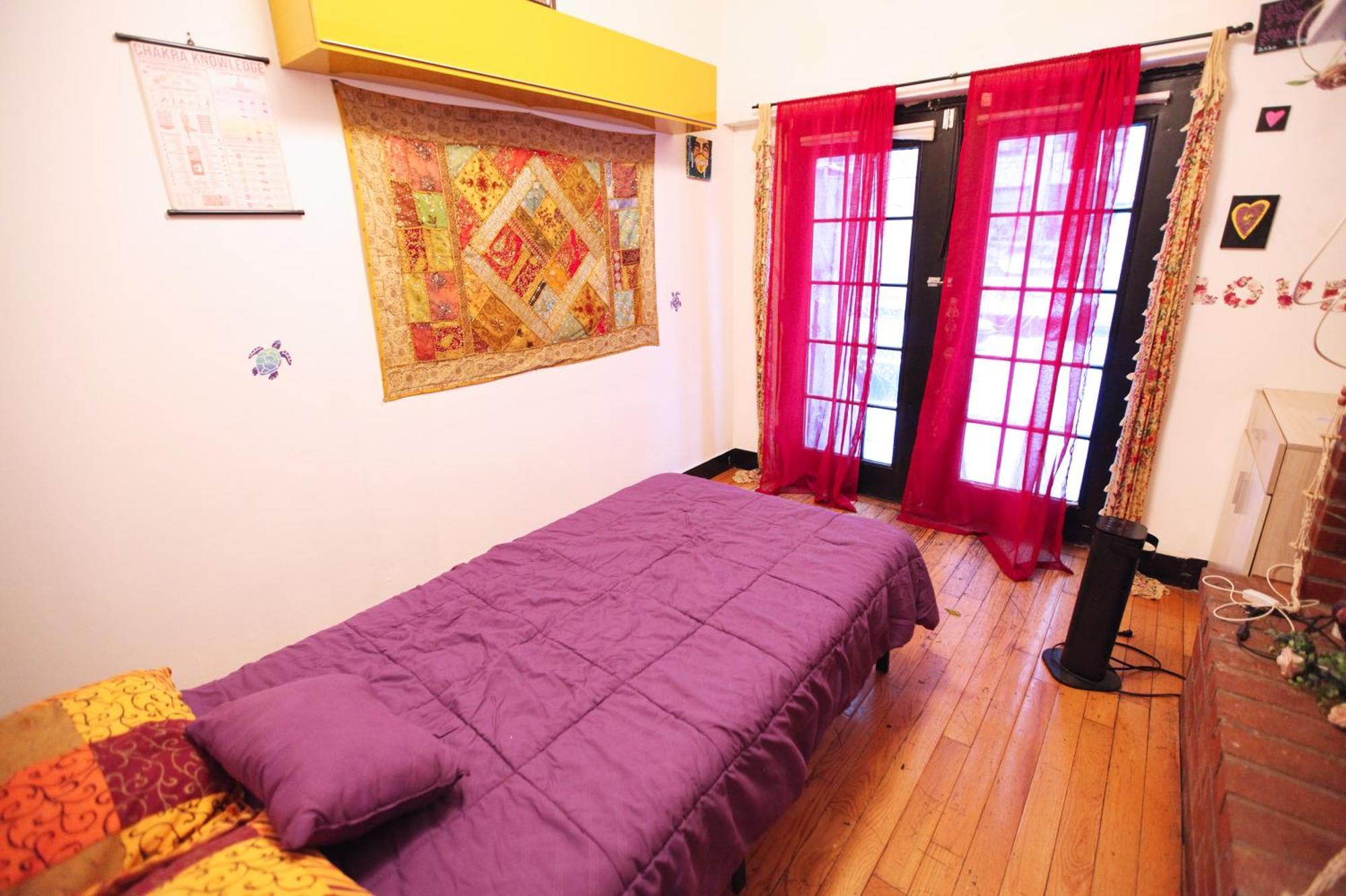 Beautiful And Spacious In Times Square!