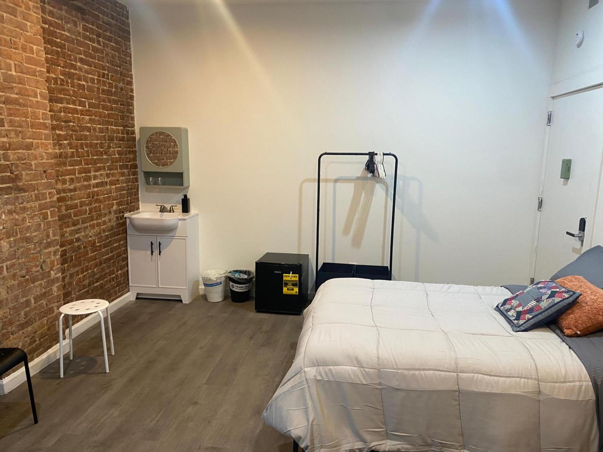 Guest house Aycee 417