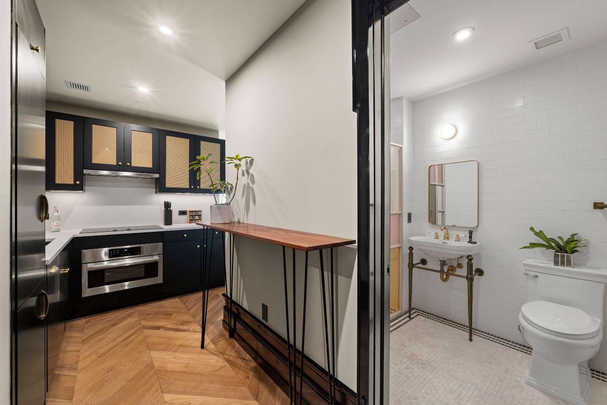 Freeman 203 By Rove Travel -1br With Shared Amenities *