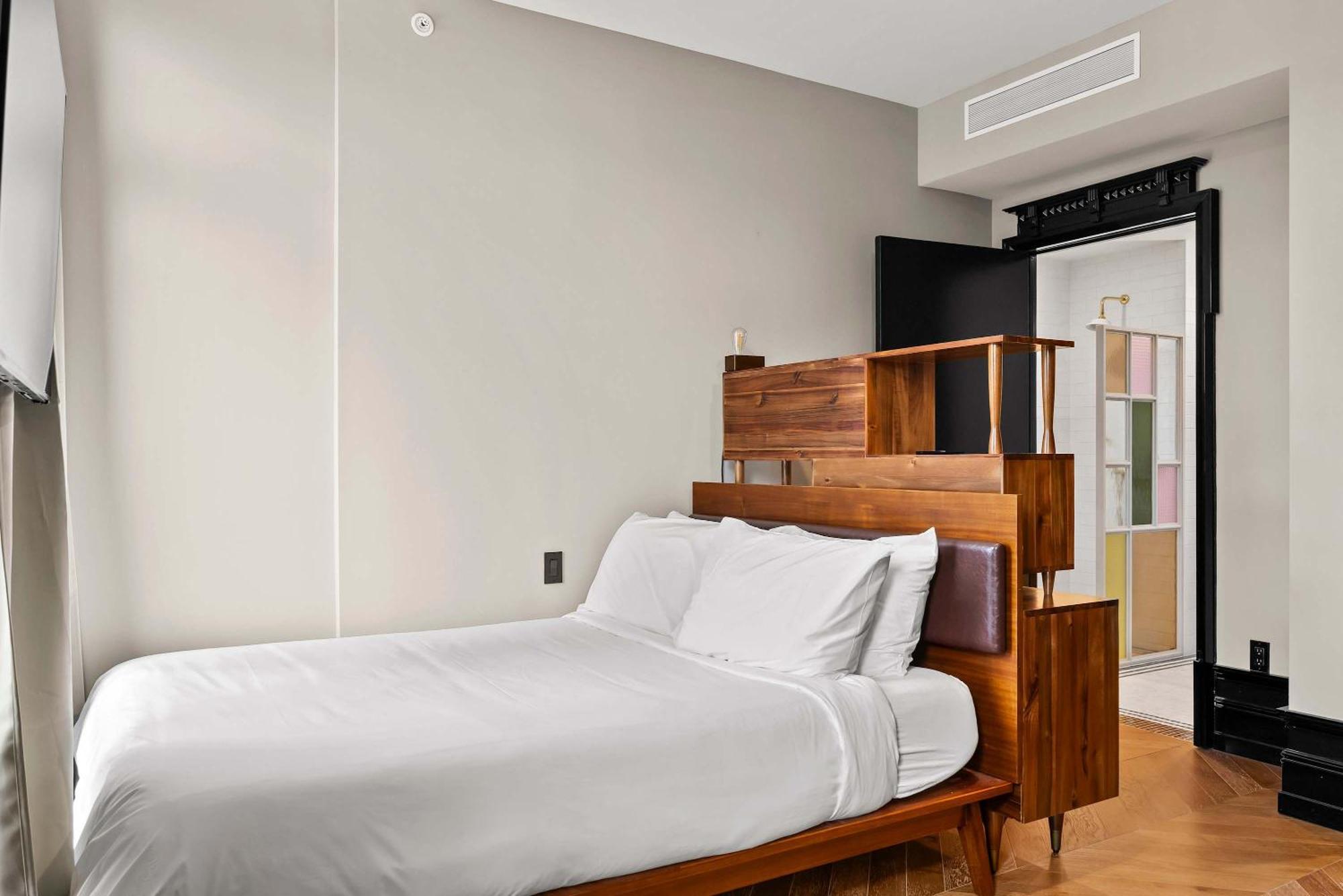 Holiday home Freeman 801 By Rove Travel - With Shared Amenities New York