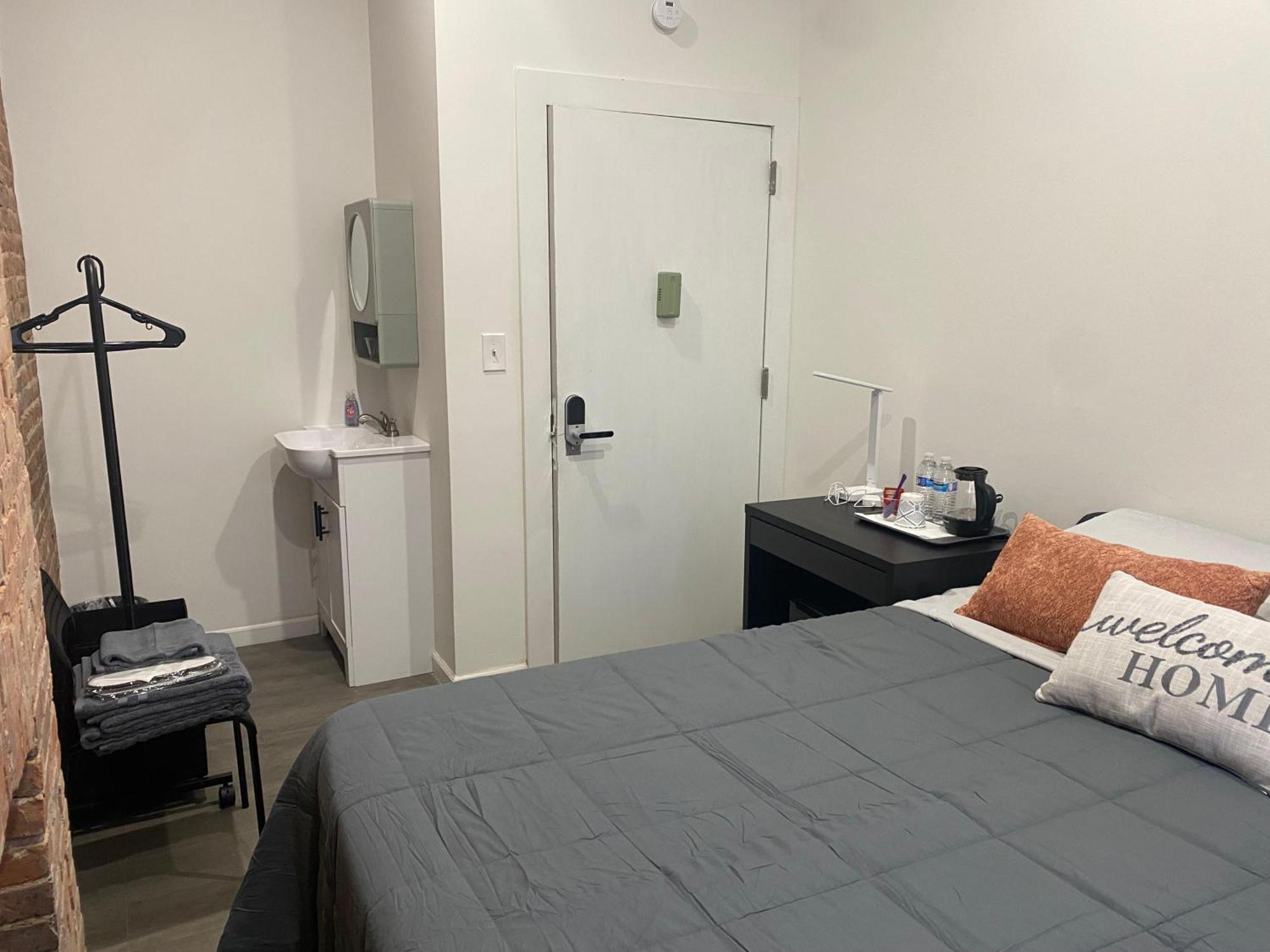 Aycee 417 Guest house New York