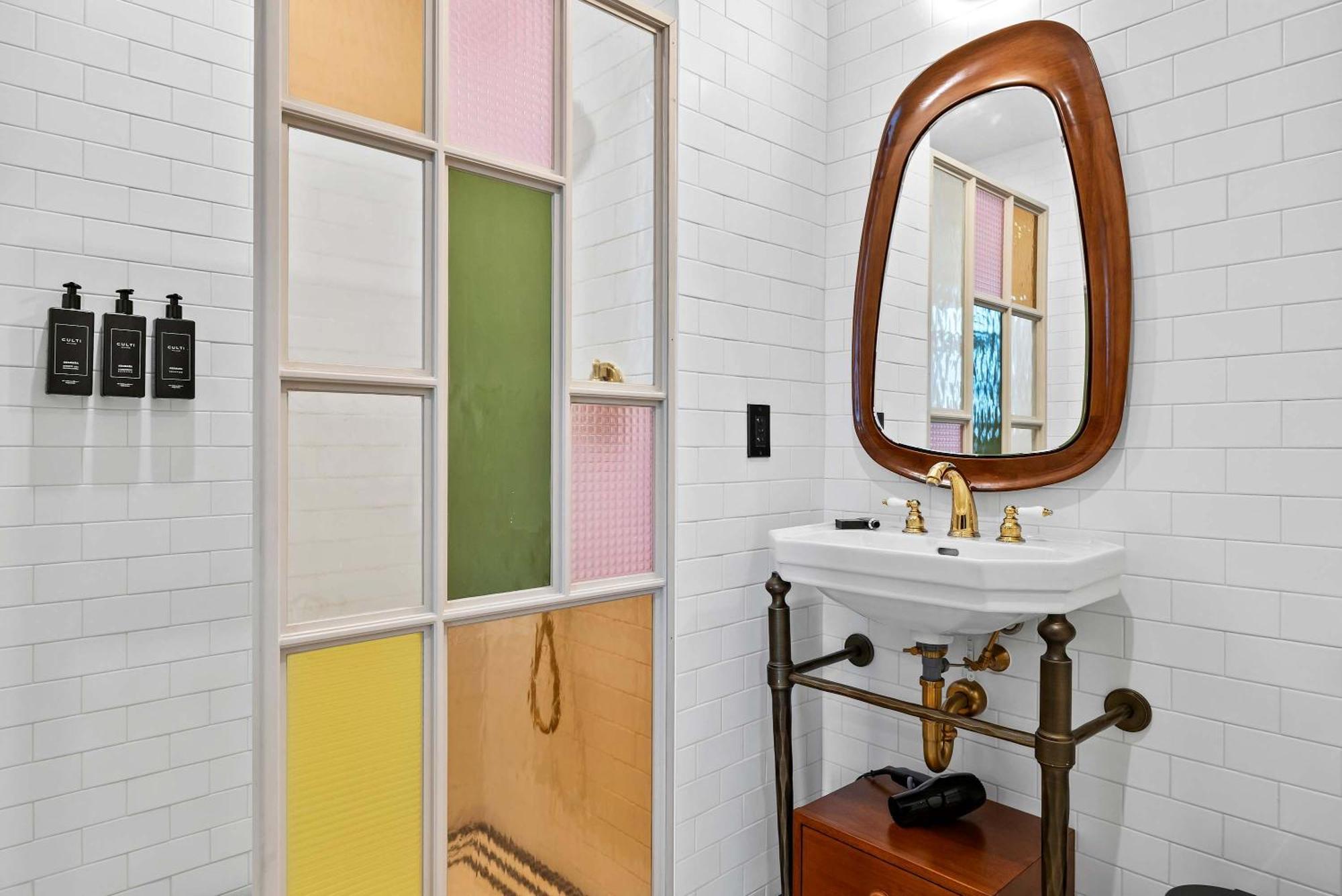 Freeman 801 By Rove Travel - With Shared Amenities Holiday home *