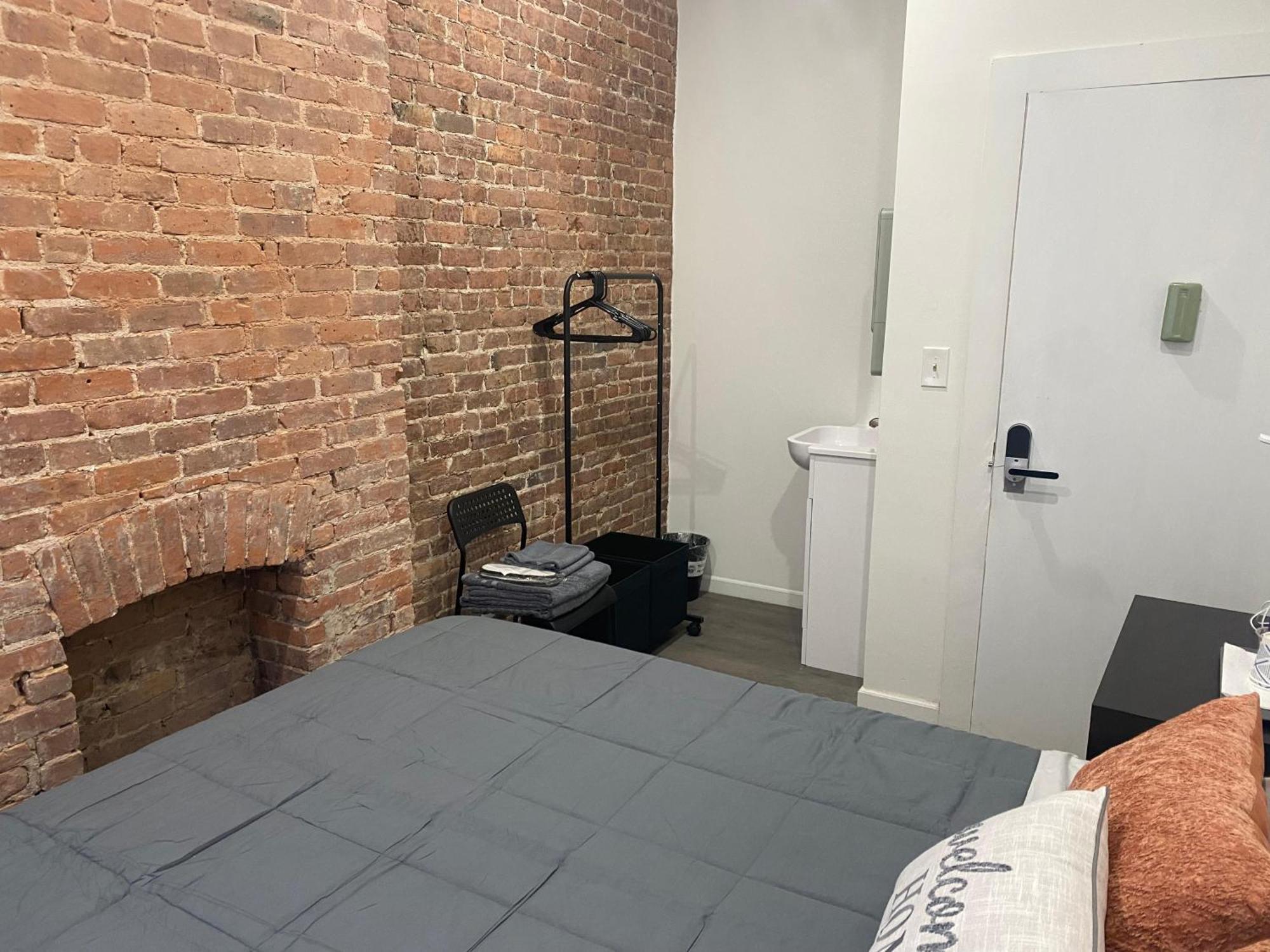 Aycee 417 * New York