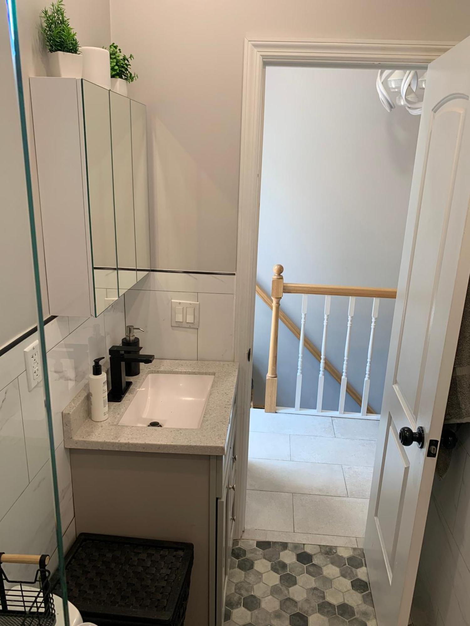 East Ny Urban Escape Homestay *