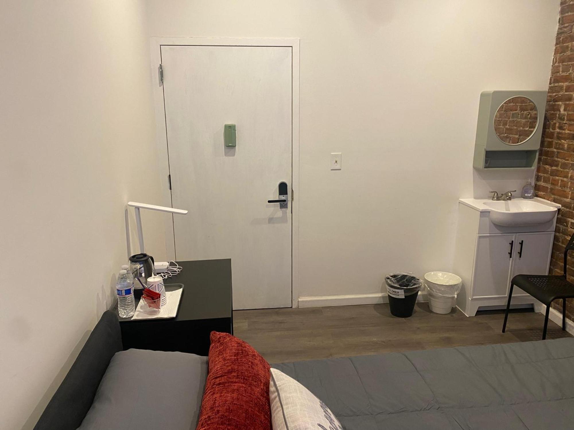 Aycee 417 Guest house New York