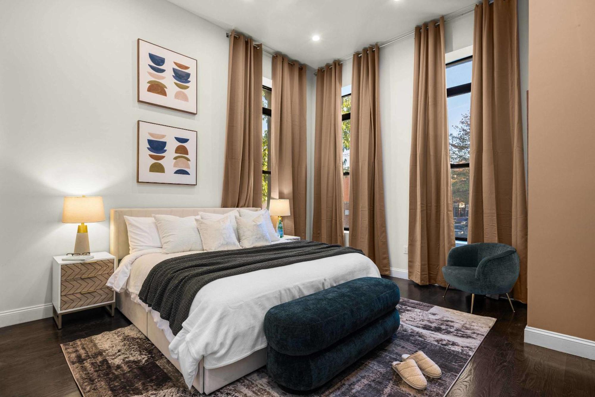 Stylish 3br Designer In Nyc New York