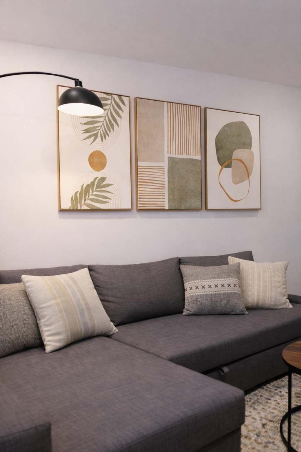 Hip Nyc Hideaway In Lively East Village Apartment New York