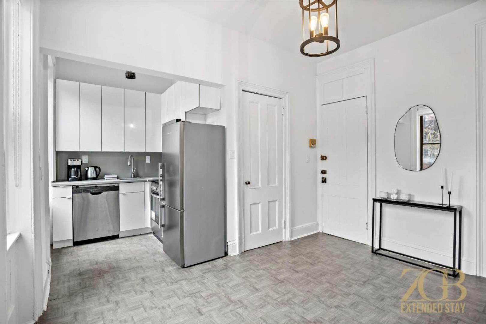 Apartment Sun-filled Brownstone In Prime Chelsea