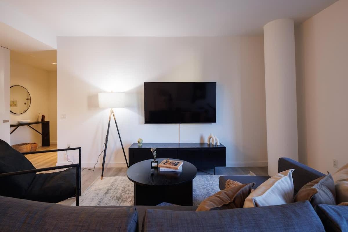 Elegant Nyc Haven Walk To Broadway *