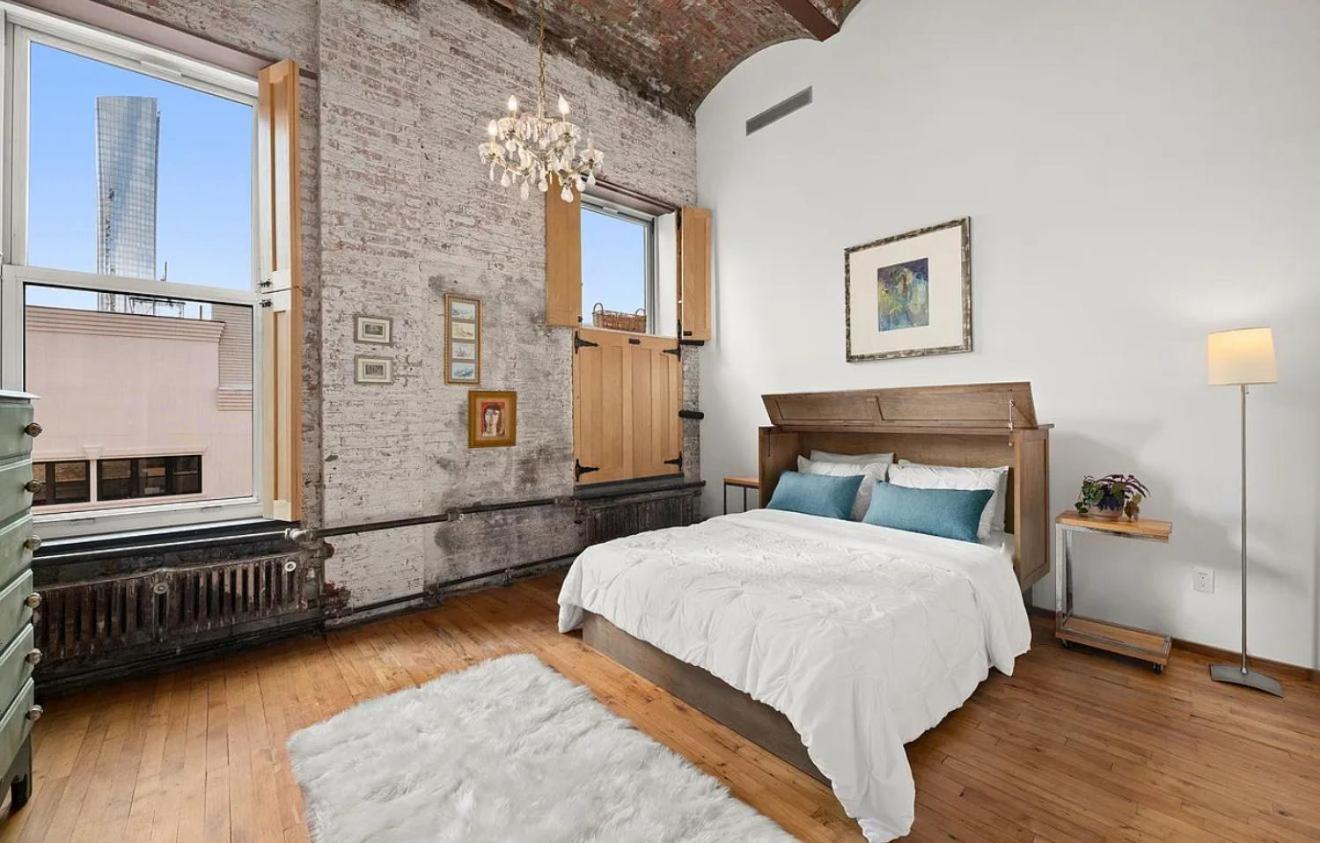 Sun-filled Luxury Historic 2 Bedrooms Apto New York