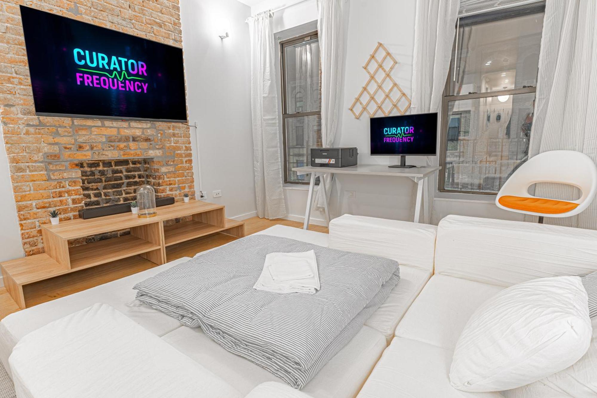 Stylish 2br Close To Williamsburg Apartment *