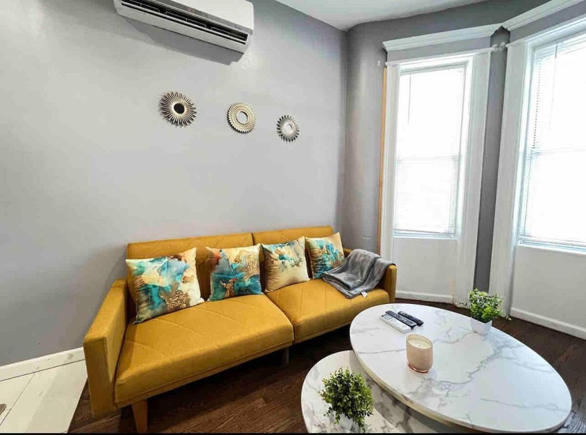 Stylish Cozy 1 Bedroom - Brooklyn By Train Station Apartment New York