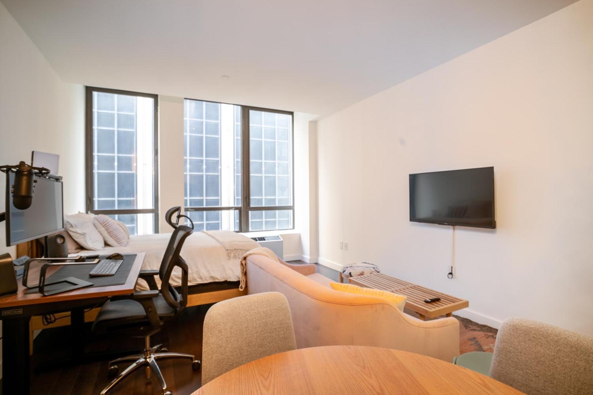 Fidi W Work Setup By Anyplace - 10254 * New York