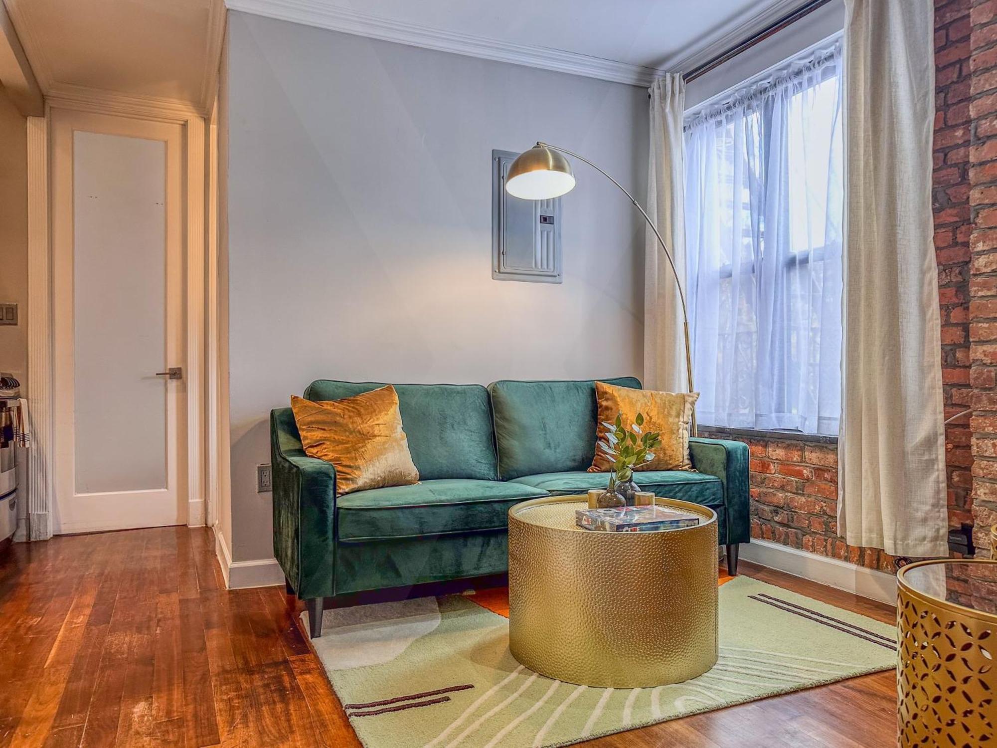 Apt5 - East Harlem, Manhattan By Monthier *