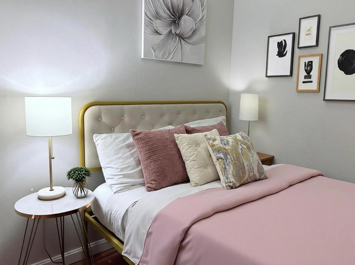 Hudson Crown Apartment New York