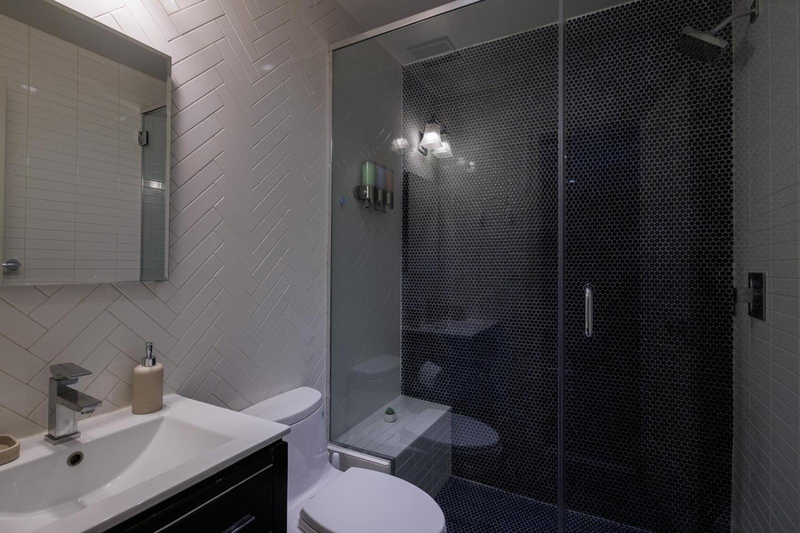 Refined & Stylish Manhattan Haven Apartment New York