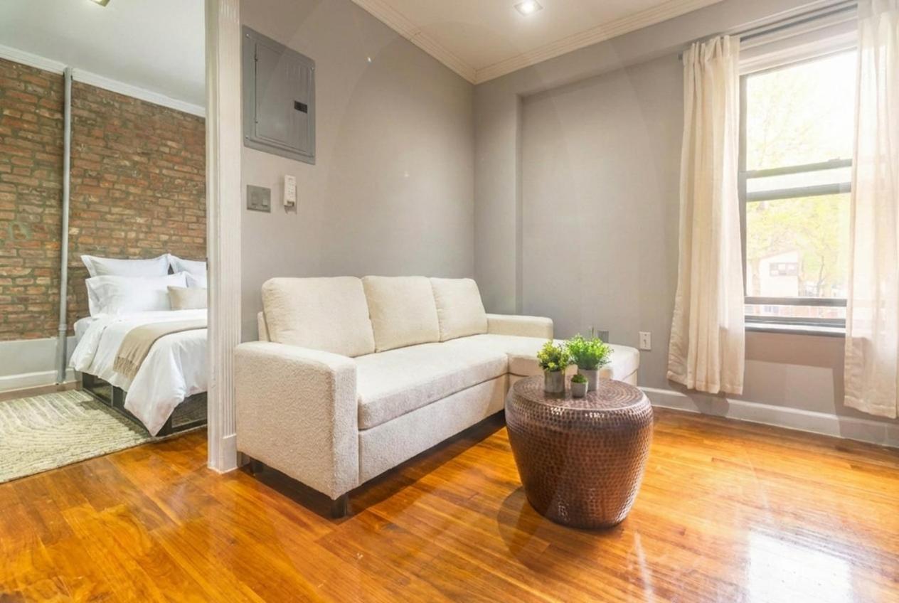 Apartment Apt4 - East Harlem, Manhattan By Monthier New York