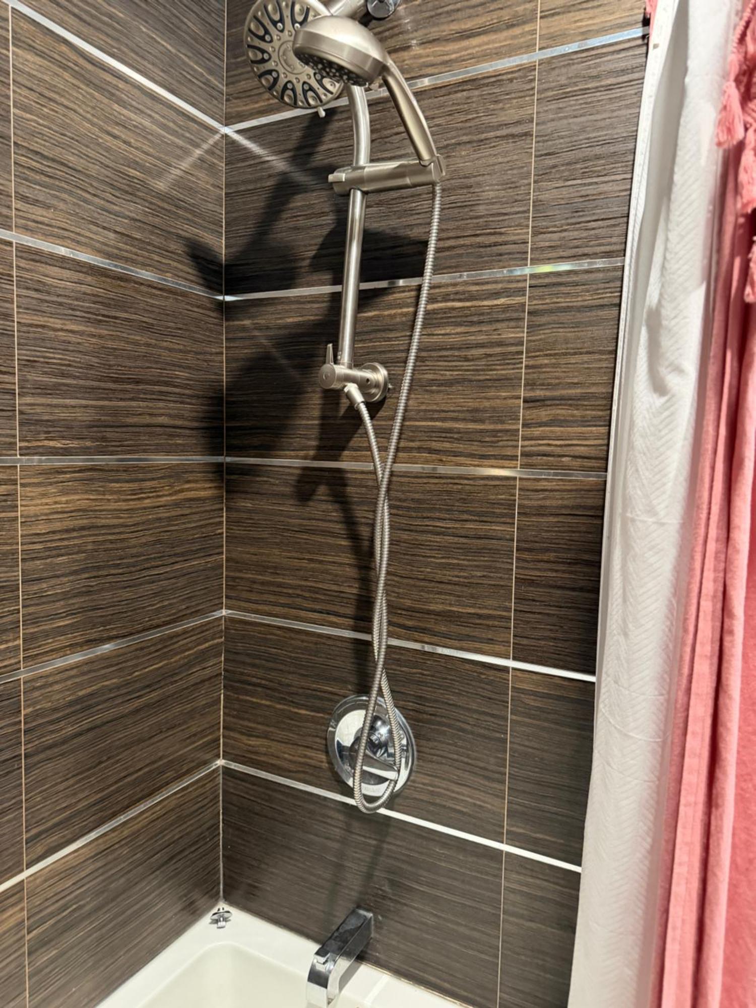 Apartment Enchanting Brownstone With A Magical Garden