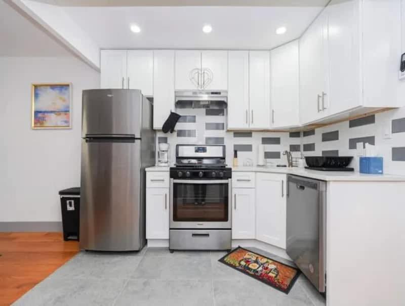 Trendy 3br Brooklyn Just Minutes To Manhattan *