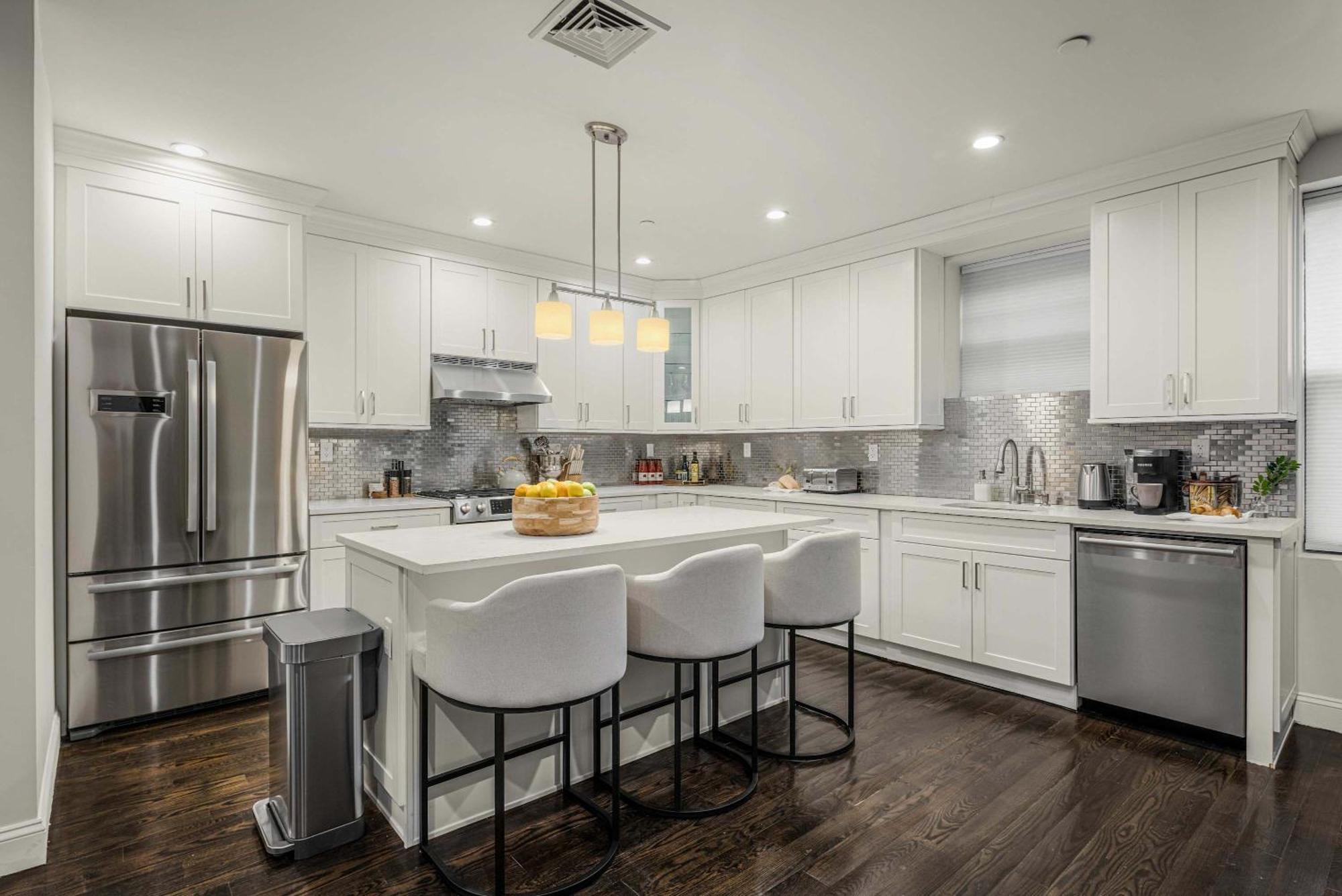 Stylish 3br Designer In Nyc Apartment *