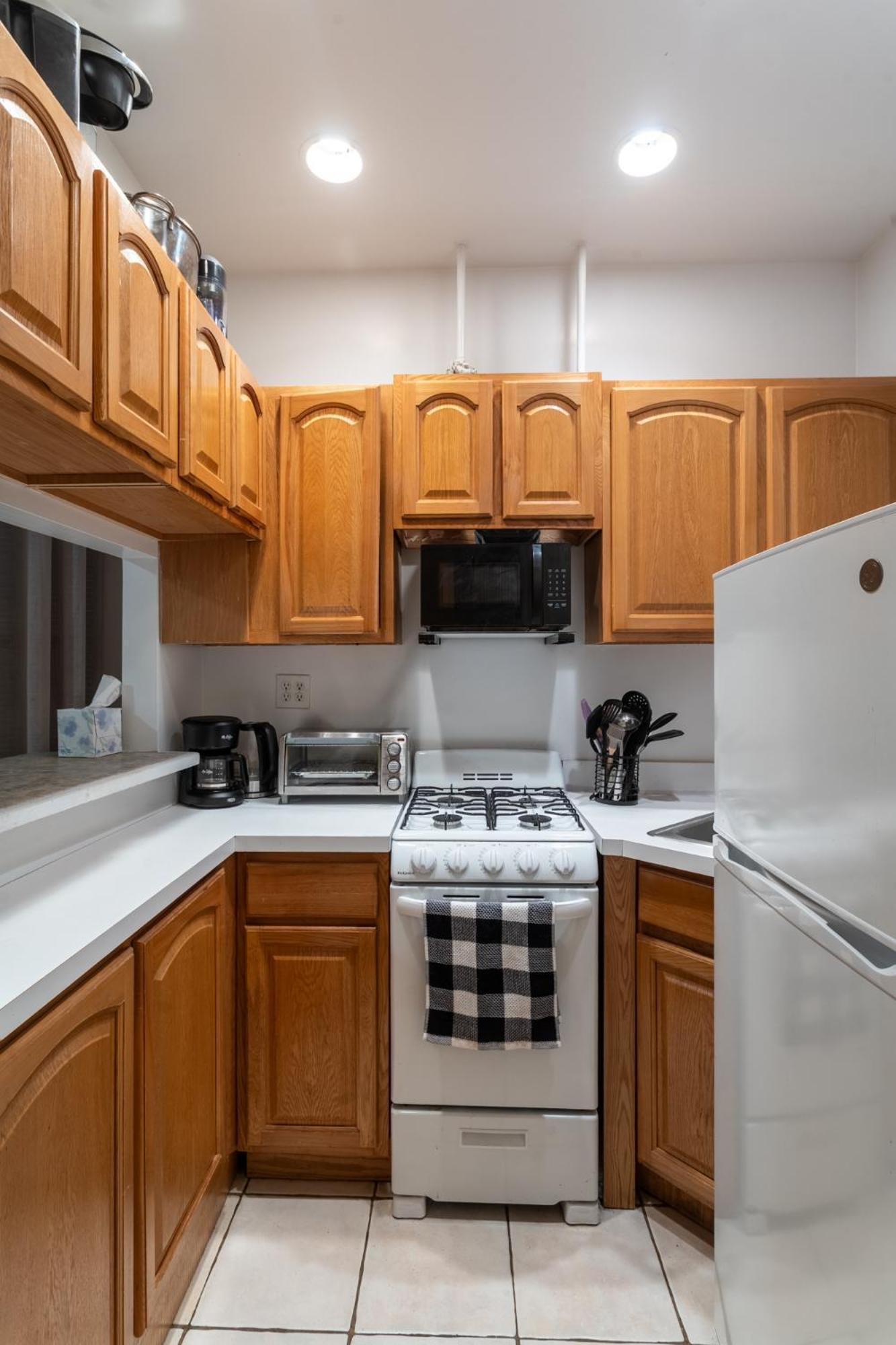 Apartment 2-bedroom In Hells Kitchen - Manhattan!