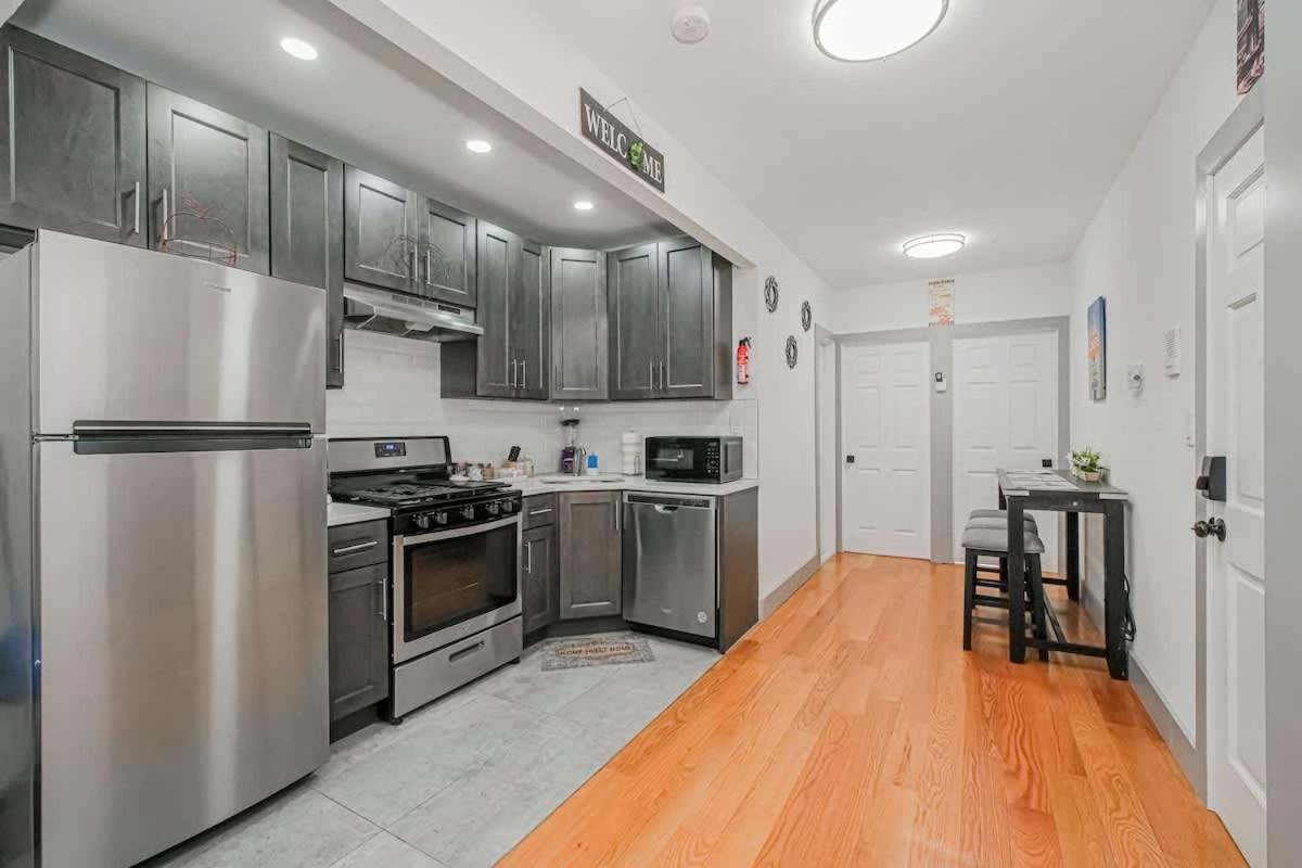 Apartment Spacious 3br With Quick Manhattan Access And Free Parking *