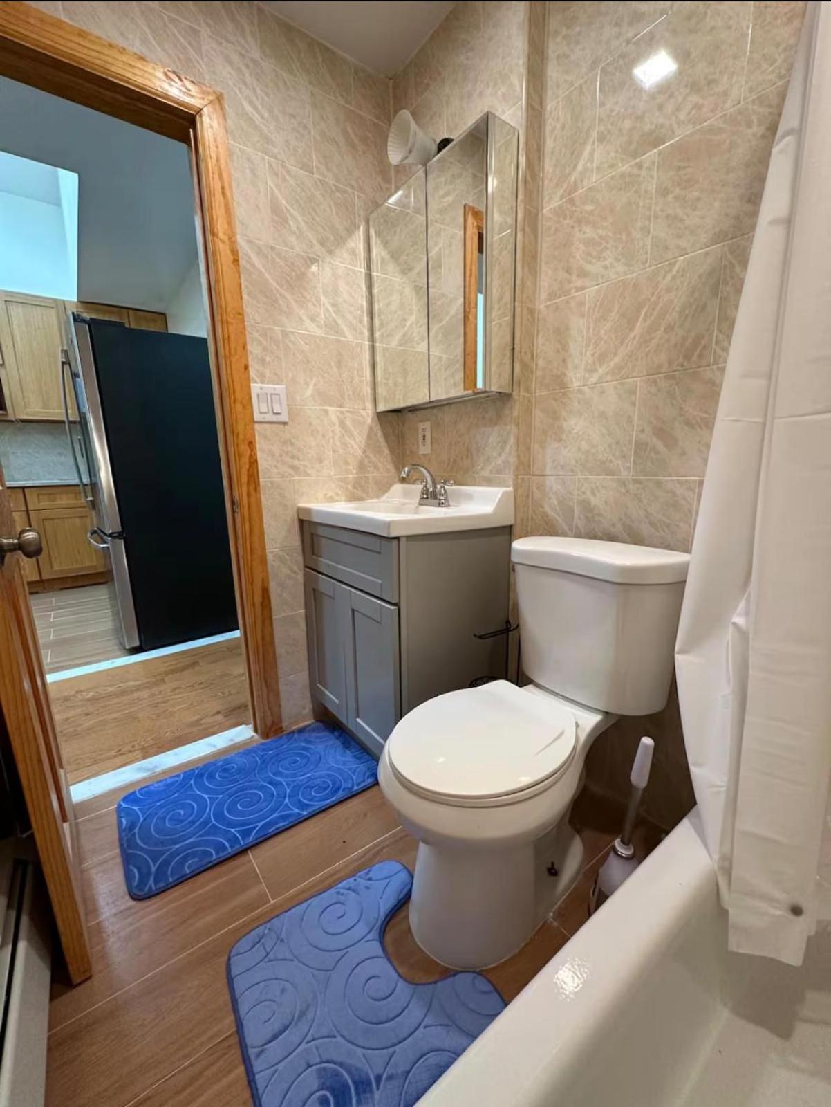 Hazari House Pine St Apartment *