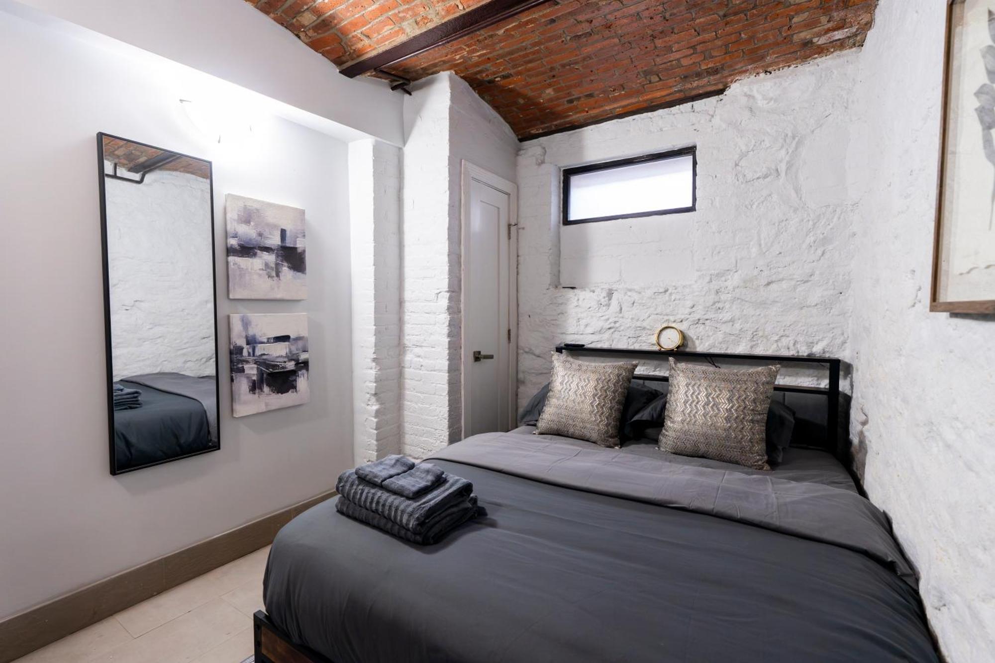 Elegant Park - 4 Bedroom Self Check-in Apartment New York