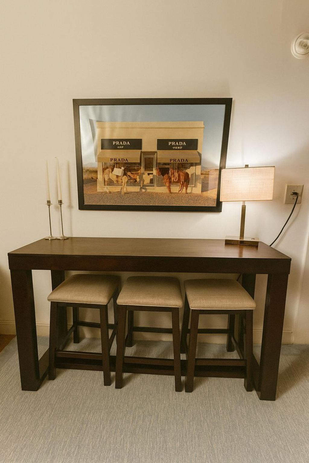 Elegant Upper East Side Retreat Near Park And The Met New York