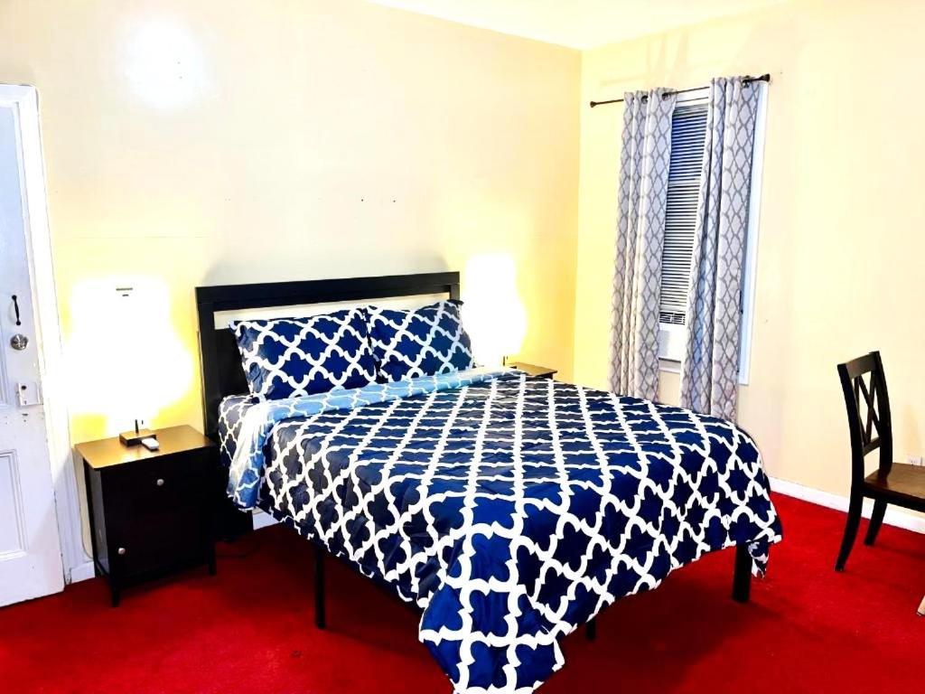 3 Bedrooms Huge In Lic, Very Next To Manhattan * New York