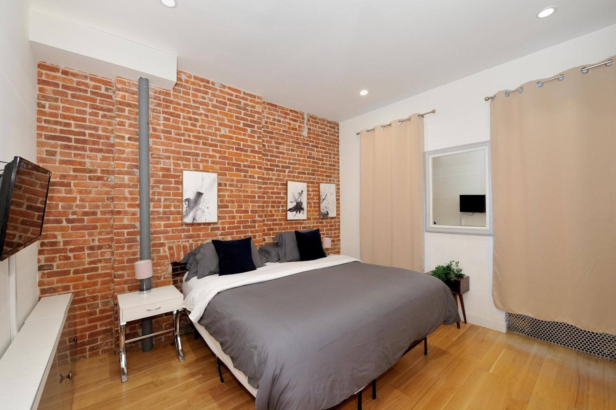 Time Square Vicinity- Luxury 2br 2ba Nyc Apartment *