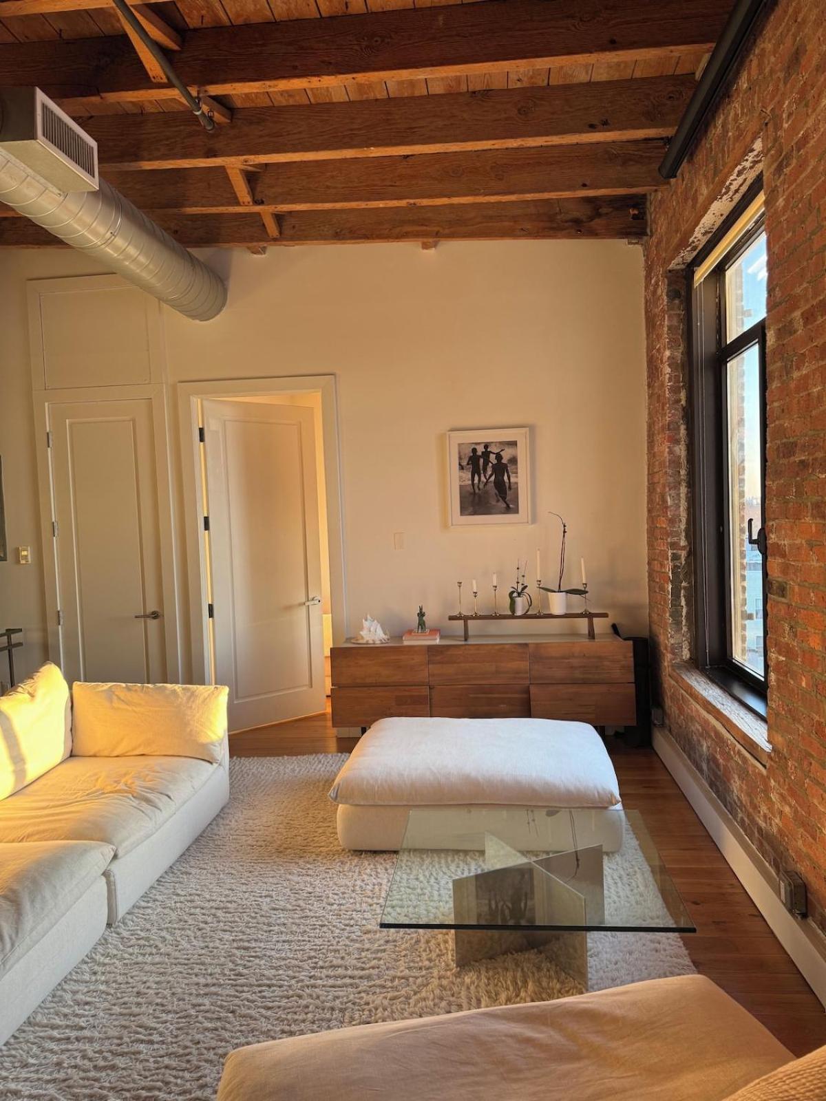 Apartment Sky-high Sanctuary Penthouse With Panoramic Views *