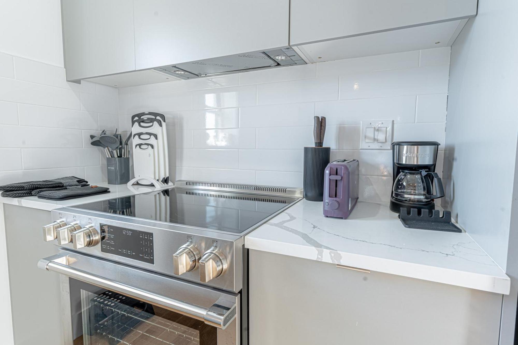 Bushwick Industrial1br With Balcony Apartment *