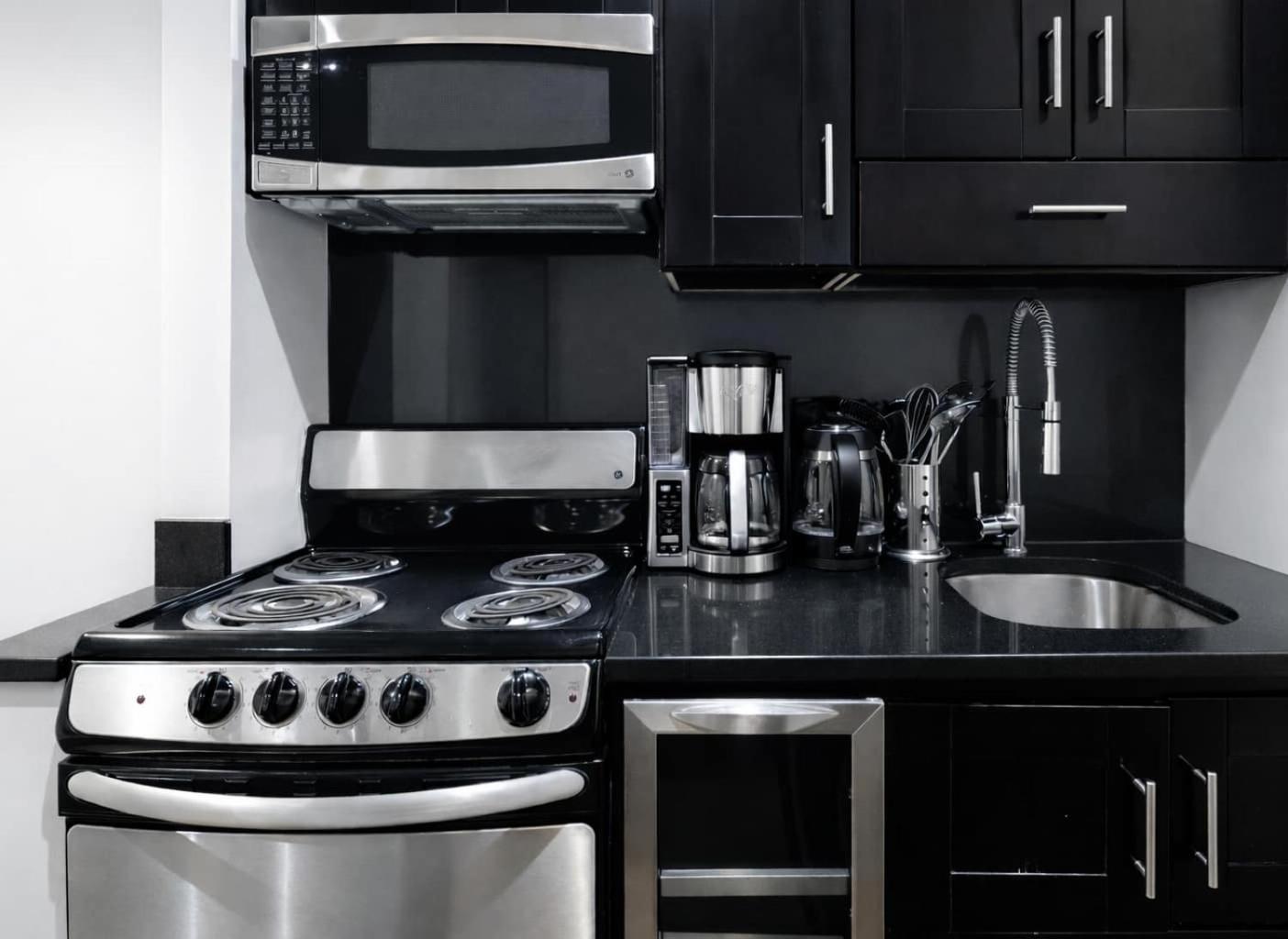 Hip Nyc Hideaway In Lively East Village * New York