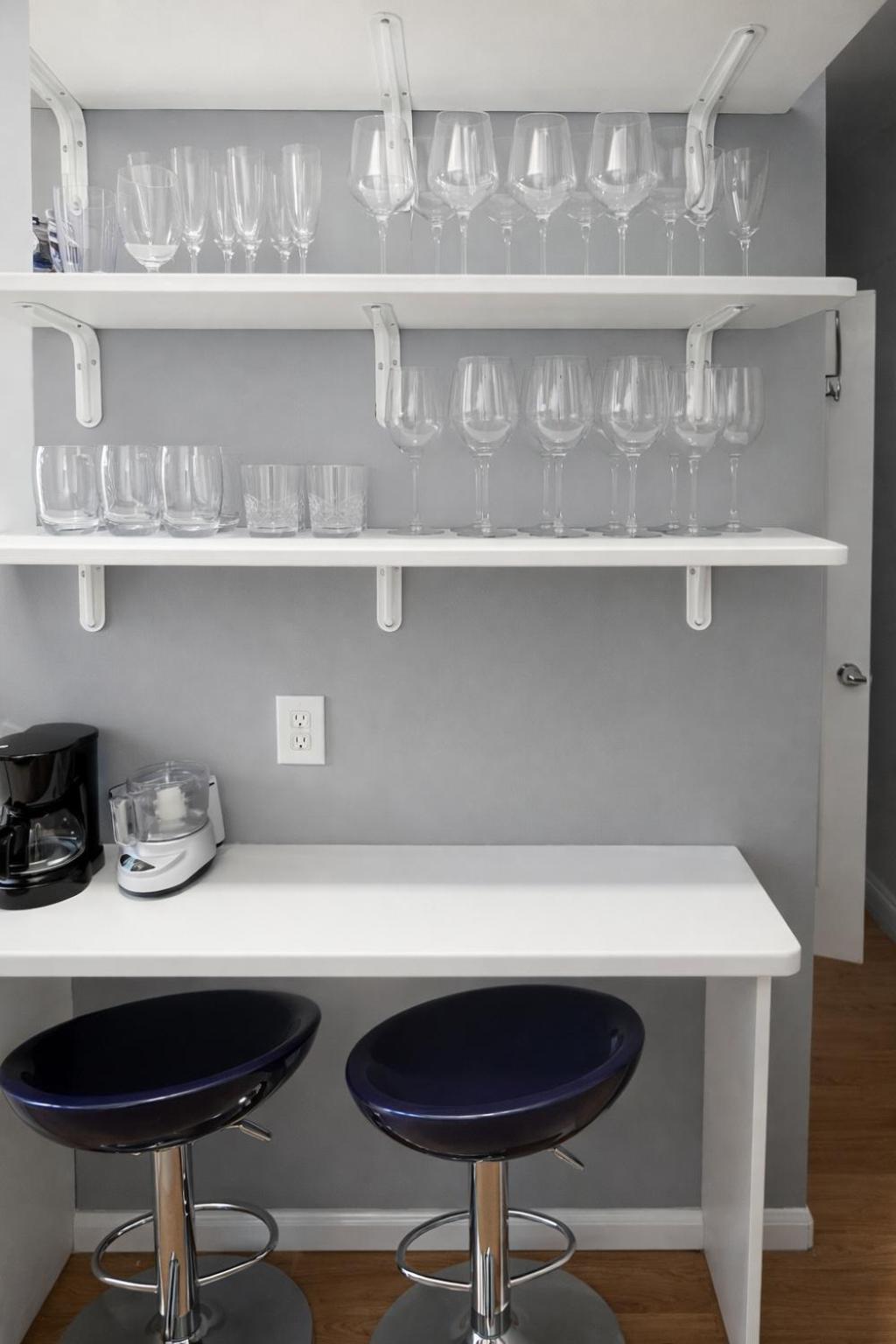 In A 2 Bedrooms Long Island City, Kitchen And Bathroom Shared With Very Host Apartment New York