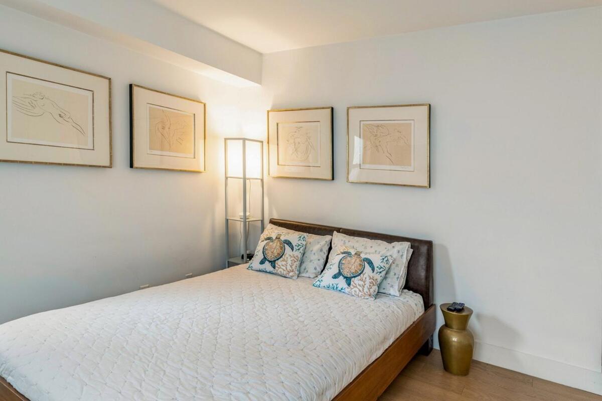 Piece Of Mind In Harlem Apartment New York