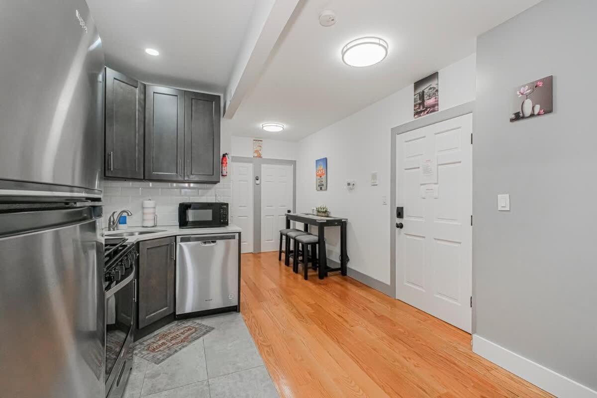 Spacious 3br With Quick Manhattan Access And Free Parking