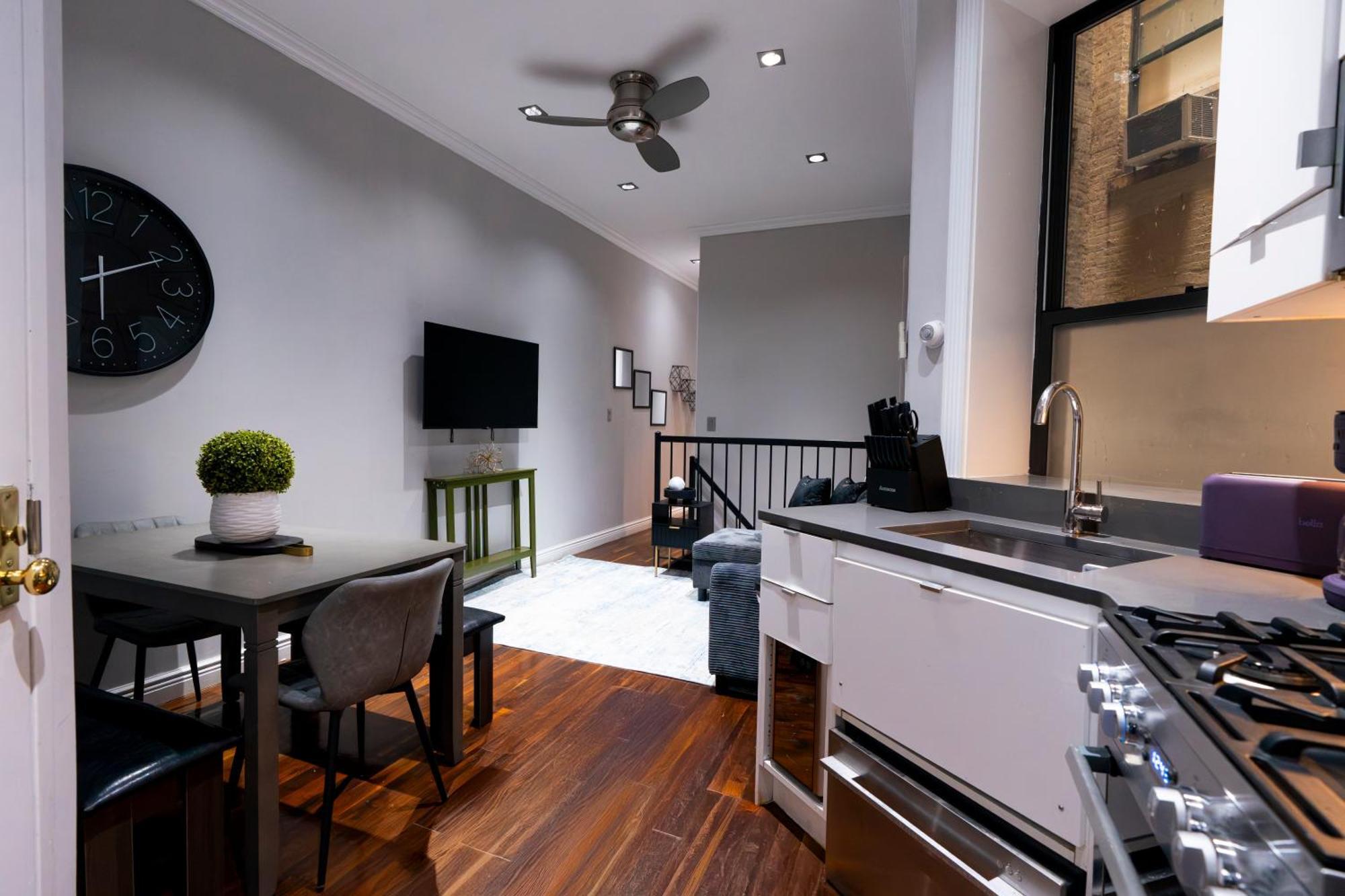 Elegant Park - 4 Bedroom Self Check-in New York