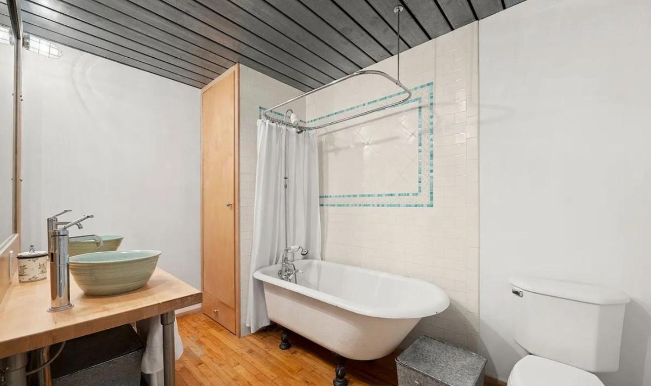 Apartment Sun-filled Luxury Historic 2 Bedrooms Apto New York