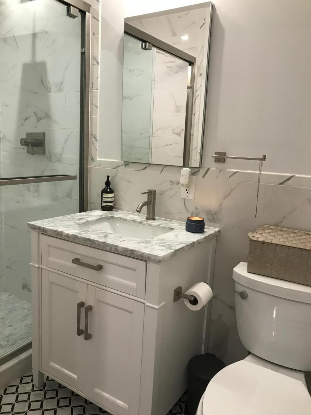 Cozy In Prime West Village New York