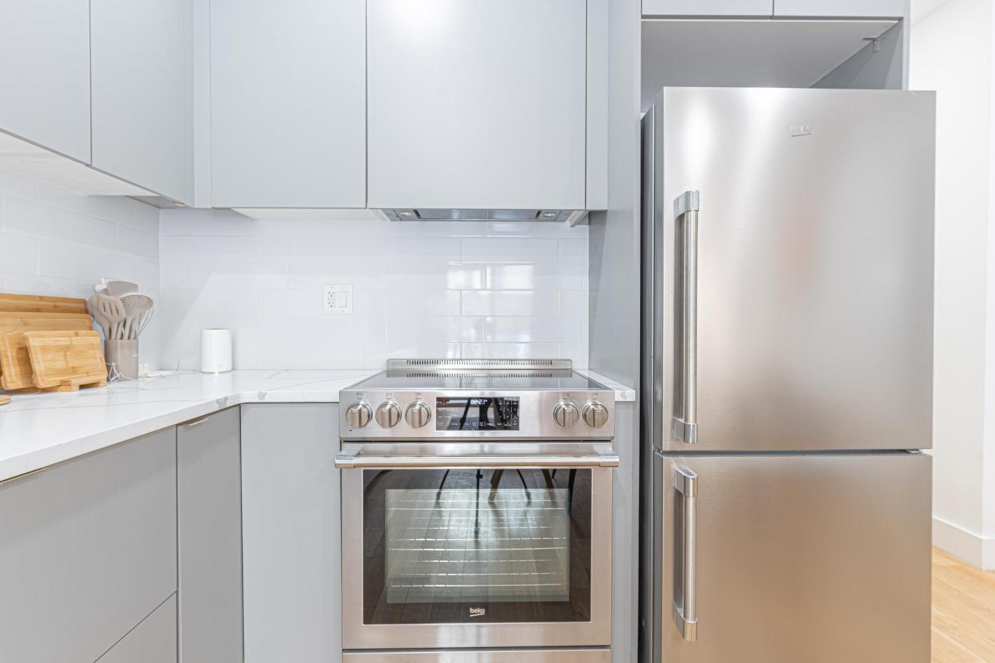 Modern Duplex Escape W Backyard *
